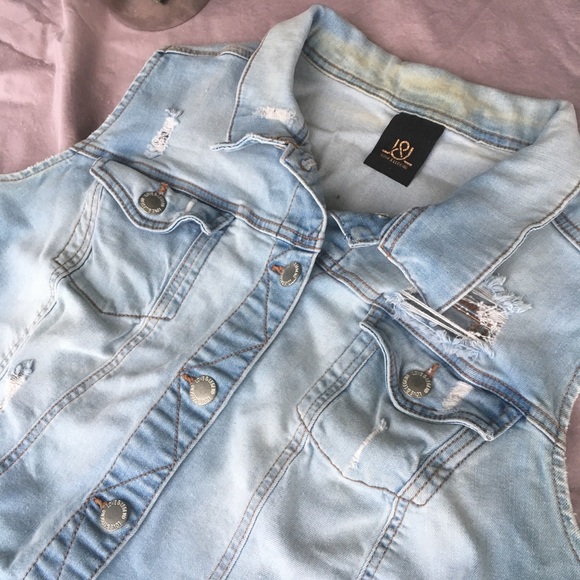 🌸Love & Legend Plus Size Distressed Denim Vest - Picture 3 of 8